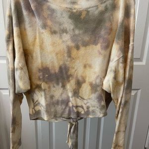 Crop tye dye sweatshirt, barley worn